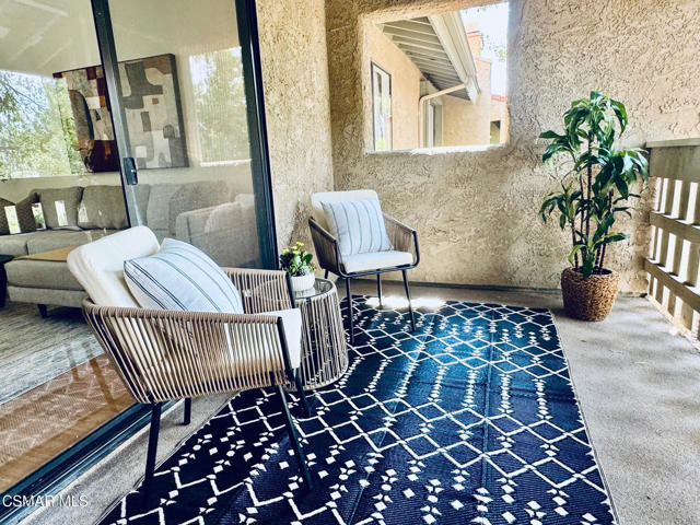 769 Birchpark Circle, Thousand Oaks CA: https://media.crmls.org/mediaz/aa99ffe7-f1f5-4daa-9efd-f8d0ae68ede6.jpg
