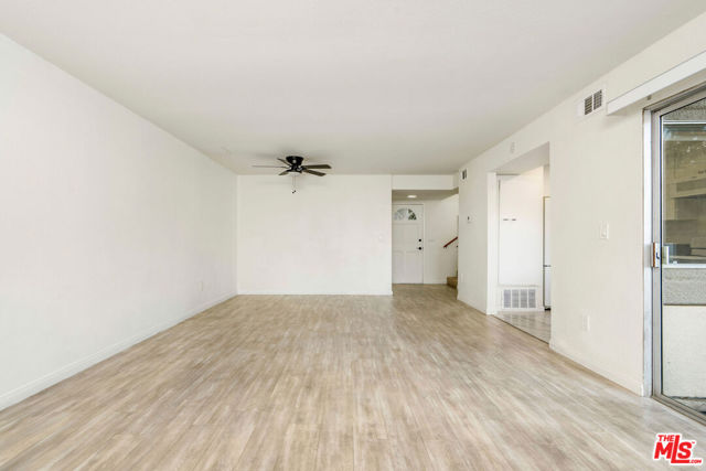 18524 Mayall Street, Northridge CA: https://media.crmls.org/mediaz/aa9aeb00-b11d-4941-84f8-965b44bad76e.jpg