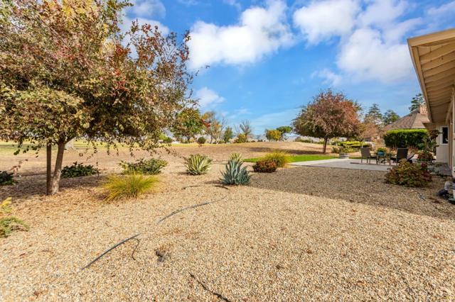 690 Ridgemark Drive, Hollister CA: https://media.crmls.org/mediaz/aa9aedf6-d223-418e-b899-bb08ebd54e4b.jpg