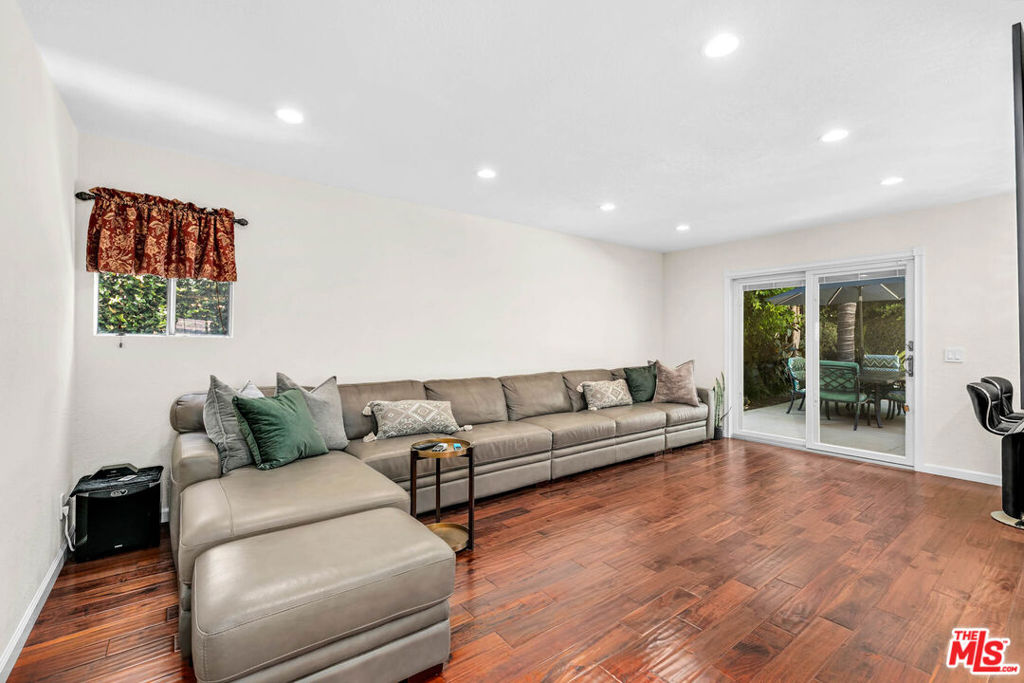 Aa9B1D8E Ccf7 4712 Bbc3 B3B6E75F39Df 6347 Wynne Avenue, Tarzana, Ca 91335 &Lt;Span Style='BackgroundColor:transparent;Padding:0Px;'&Gt; &Lt;Small&Gt; &Lt;I&Gt; &Lt;/I&Gt; &Lt;/Small&Gt;&Lt;/Span&Gt;