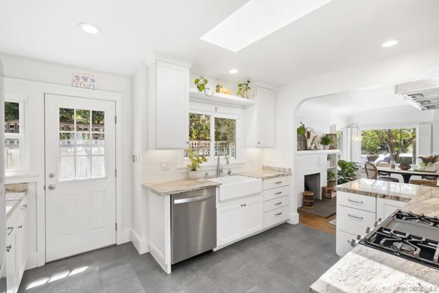 4067 PALMETTO WAY, San Diego CA: https://media.crmls.org/mediaz/aa9bbcf1-8eeb-4b94-bc92-1bd41a7f9c1e.jpg