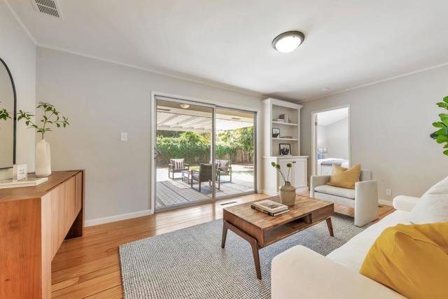 171 E Creek Drive, Menlo Park CA: https://media.crmls.org/mediaz/aa9ce47e-d048-4ec9-8f6f-b87716d82dda.jpg