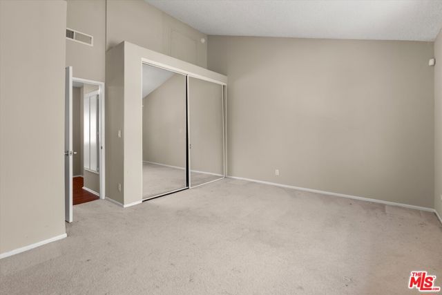 5720 Owensmouth Avenue, Woodland Hills CA: https://media.crmls.org/mediaz/aa9dc336-0fb7-4720-aca6-0ea5b491d37b.jpg