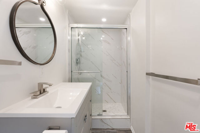483 Sturtevant Drive, Sierra Madre CA: https://media.crmls.org/mediaz/aa9ee381-402b-47ea-bbe1-2c16437b3793.jpg
