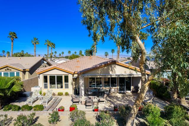 81945 Golden Star Way, La Quinta CA: https://media.crmls.org/mediaz/aa9f02b6-052a-49db-8af4-76f8d37a09e3.jpg