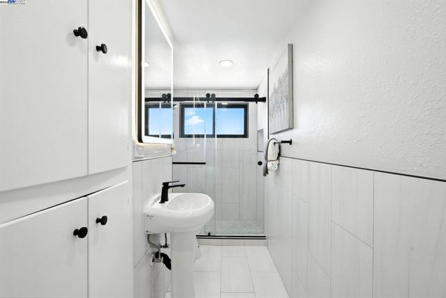 36686 Charles St, Newark CA: https://media.crmls.org/mediaz/aa9f03cb-56b7-4b7c-b055-89298159e044.jpg