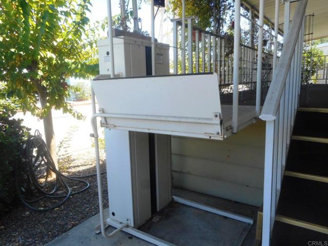 Detail Gallery Image 19 of 27 For 2300 E Valley #84,  Escondido,  CA 92027 - 2 Beds | 2 Baths