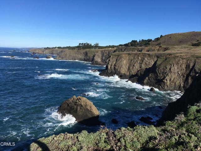 29331 Albion Ridge Road, Albion CA: https://media.crmls.org/mediaz/aa9f6781-1928-4871-8eba-6d6e15a3cdad.jpg