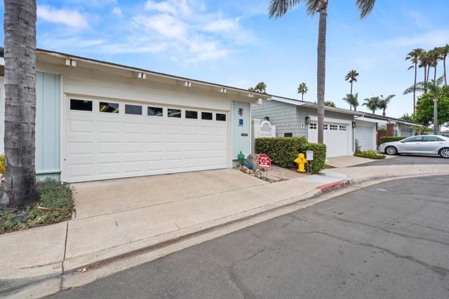 9 Catpaw Cape, Coronado CA: https://media.crmls.org/mediaz/aa9f8a78-764e-4049-a68d-fcbbf33f560b.jpg