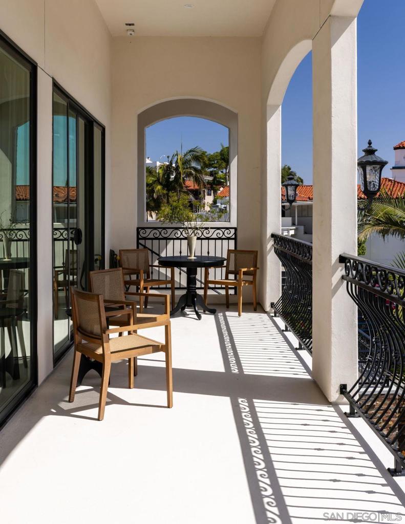 1092 Evergreen Street - photo 11