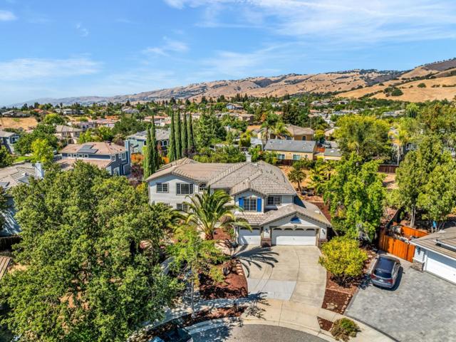 6252 Placid Court, San Jose CA: https://media.crmls.org/mediaz/aaa0e5eb-67db-40eb-96cb-69865fbad102.jpg