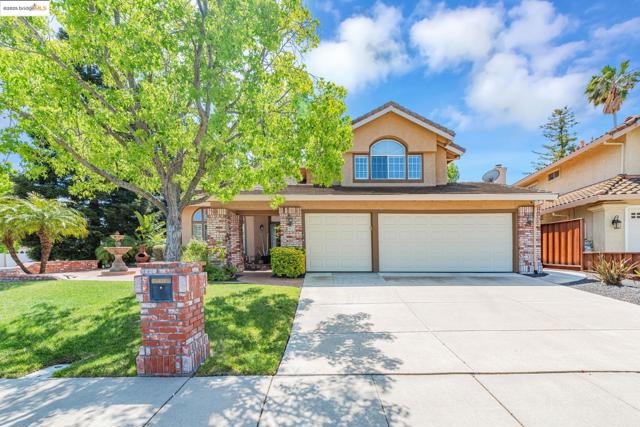 4452 Pronghorn Ct, Antioch CA: https://media.crmls.org/mediaz/aaa142f3-7950-4a3d-a695-fdc7ecb98eee.jpg