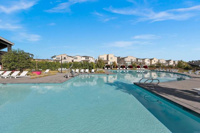 Detail Gallery Image 34 of 51 For 10405 Galen Way, San Diego,  CA 92126 - 3 Beds | 3 Baths