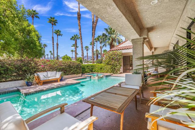 10605 Wimbledon Drive, Rancho Mirage CA: https://media.crmls.org/mediaz/aaa26cd8-ec34-4247-9739-6ea393c24a8f.jpg