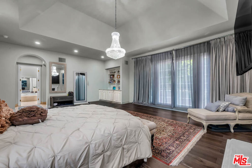 MLS #26844947 image #40