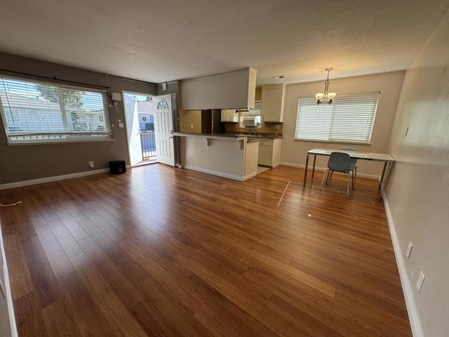 5512 Spinnaker Drive, San Jose CA: https://media.crmls.org/mediaz/aaa37aa5-58c3-4204-85e5-90cebef71cf0.jpg