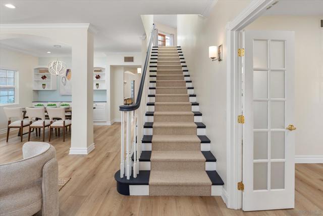 260 H Avenue, Coronado CA: https://media.crmls.org/mediaz/aaa433b0-9012-4531-8bb8-e00f318b6807.jpg