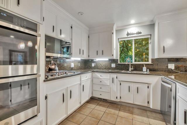 165 Saint Francis Drive, Boulder Creek CA: https://media.crmls.org/mediaz/aaa511a6-48e0-4a4c-9ef8-5c0e26d56490.jpg