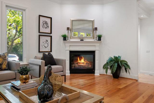 1509 Los Montes Drive, Burlingame CA: https://media.crmls.org/mediaz/aaa563ed-38e7-45f9-803f-b0c15389b4ed.jpg