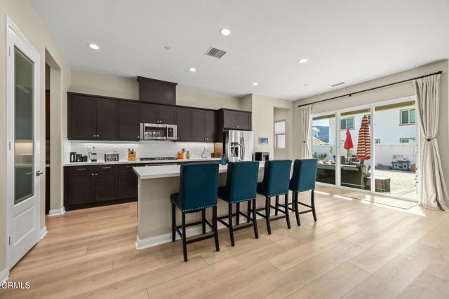 Detail Gallery Image 9 of 58 For 390 Rose St, Fillmore,  CA 93015 - 3 Beds | 2/1 Baths