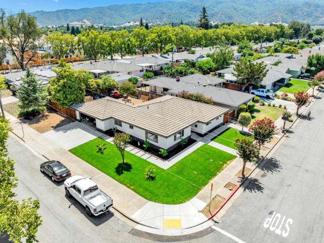 700 Eschenburg Drive, Gilroy CA: https://media.crmls.org/mediaz/aaa74635-2f88-43c9-bc07-fabad04b89c6.jpg