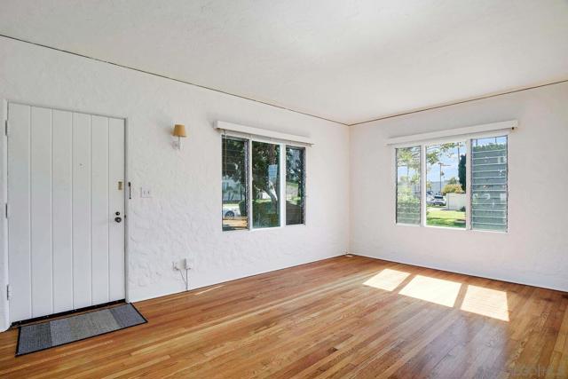 Image 3 of 14 For 936 C Avenue