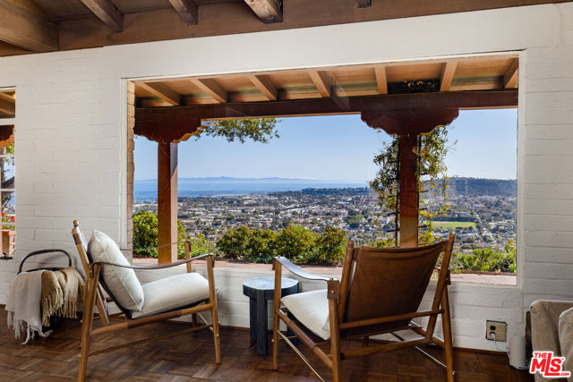 98 Loma Media Road, Santa Barbara CA: https://media.crmls.org/mediaz/aaa7d253-da6b-430f-8f55-9677f00759b3.jpg
