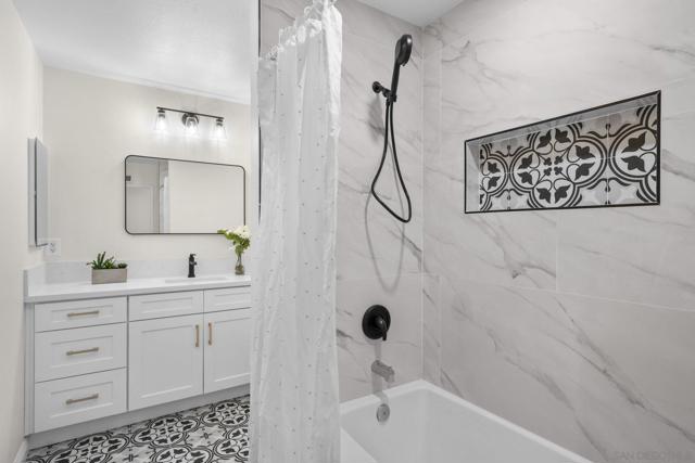 12540 Lomica Dr., Rancho Bernardo (San Diego) CA: https://media.crmls.org/mediaz/aaa8656d-986f-4600-bcd4-fc0645fbb1a9.jpg
