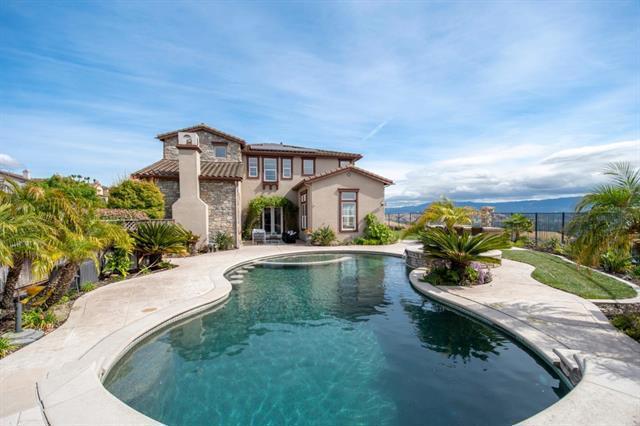 4701 Hill Top View Place, San Jose CA: https://media.crmls.org/mediaz/aaa87bec-73da-463b-b0b3-438513edc920.jpg