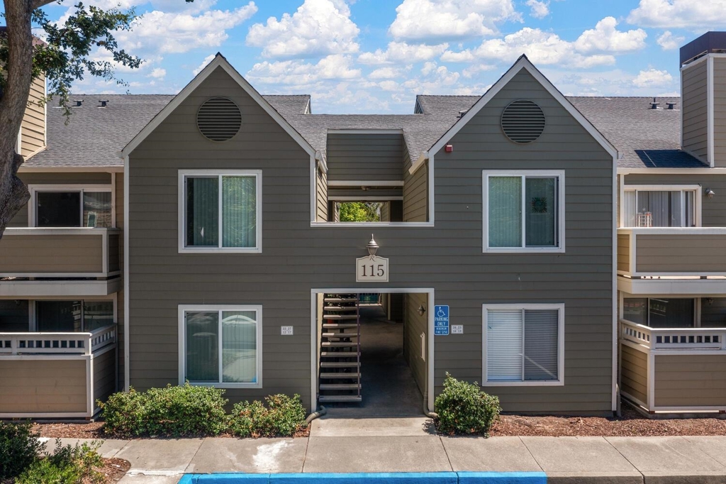 115 Reflections Dr #26