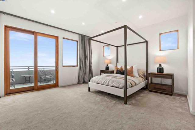 103 Diablo Dr, Oakland CA: https://media.crmls.org/mediaz/aaa94832-40e2-4856-bc0b-63af2a8e5cd1.jpg