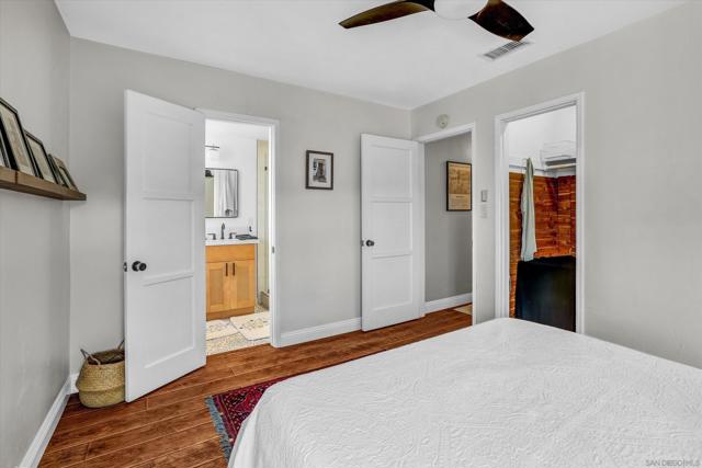 4113 Loma Alta Dr, San Diego CA: https://media.crmls.org/mediaz/aaa9dba1-6735-4d44-9d74-acbaa23a1116.jpg