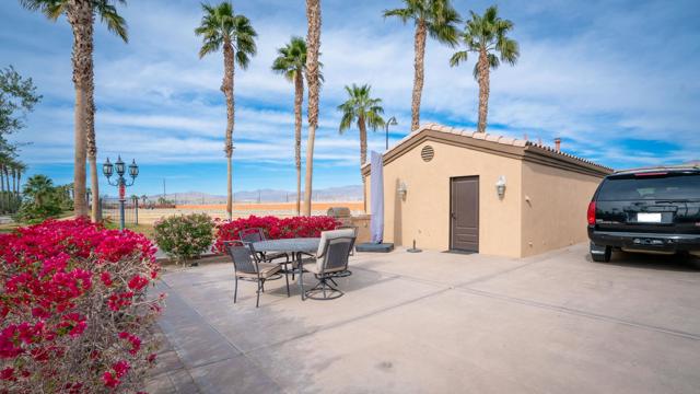 86111 Arrowood Avenue, Coachella CA: https://media.crmls.org/mediaz/aaaa36da-dfaf-4aac-8bac-b3dbab697cb8.jpg