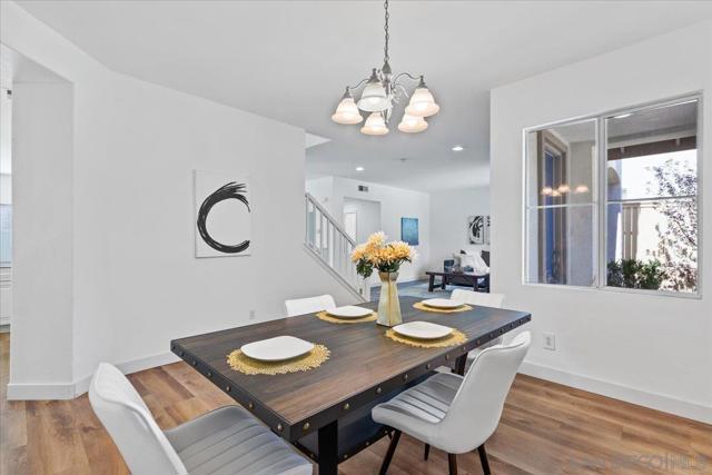 817 Avenida Codorniz, San Marcos CA: https://media.crmls.org/mediaz/aaaa8793-cba1-496a-9508-be86b1bac28b.jpg