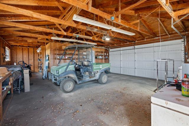 20101 Panoche Road, Paicines CA: https://media.crmls.org/mediaz/aaaaec04-7678-4bab-967b-29c62a6b8801.jpg