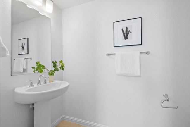 1452 Lavender Loop, Milpitas CA: https://media.crmls.org/mediaz/aaabcefd-50a9-44e0-9e71-77af88a02920.jpg