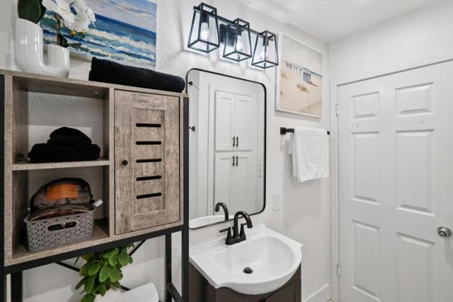 219 D Street, Redwood City CA: https://media.crmls.org/mediaz/aaabe666-895c-41ce-98b2-8923490b46cb.jpg