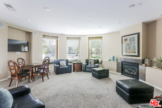 7301 Vista Del Mar, Playa del Rey CA: https://media.crmls.org/mediaz/aaac3bb3-a786-4793-a969-d71372fb244b.jpg