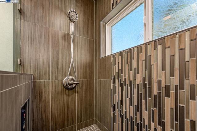 1429 Columbus Ave, Livermore CA: https://media.crmls.org/mediaz/aaac603c-5f46-4162-b808-996c0204dec1.jpg