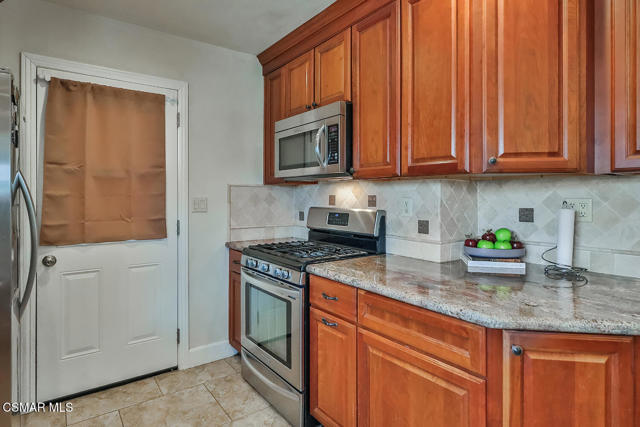 1878 Moore Street, Simi Valley CA: https://media.crmls.org/mediaz/aaac778f-4c07-4904-b112-56e094f76392.jpg
