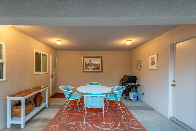 8395 Emerson Avenue, Yucca Valley CA: https://media.crmls.org/mediaz/aaacf19e-fbe6-4572-a0f9-c58770da68c2.jpg