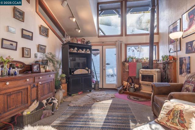 2201 Scott Peak Pl 49,  CA: https://media.crmls.org/mediaz/aaad0530-5d60-457c-aad3-003f9c0654b8.jpg