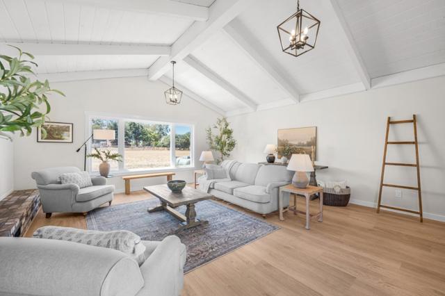 461 Morada Lane, Hollister CA: https://media.crmls.org/mediaz/aaad876b-ae1d-4a9e-b7fc-1026c3725303.jpg