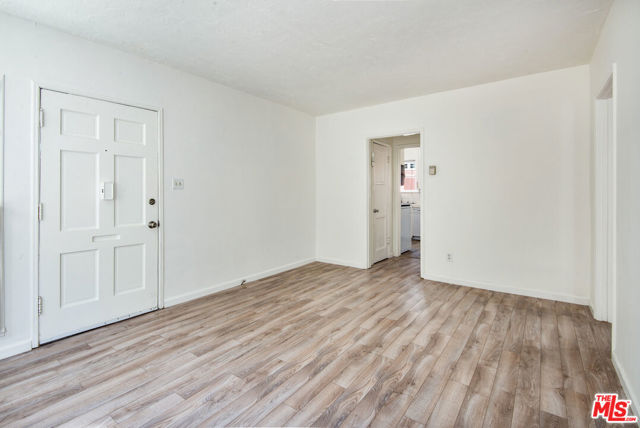 Image 12 of 19 For 702 Pacific Coast Highway