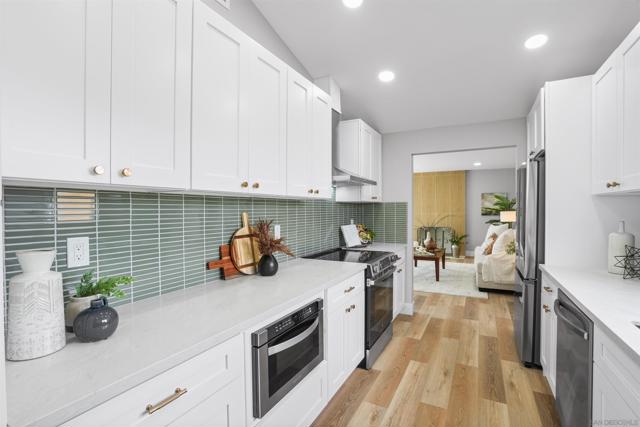 7111 Regner Rd, San Diego CA: https://media.crmls.org/mediaz/aaaeaa4f-3e07-4b23-94ab-2c16c5efc142.jpg