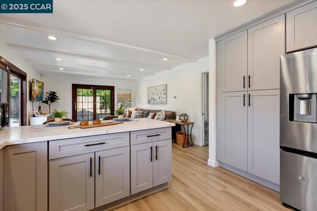 5179 Paul Scarlet Dr, Concord CA: https://media.crmls.org/mediaz/aaaf0586-5523-4e67-bb24-bf1e5f3afb44.jpg