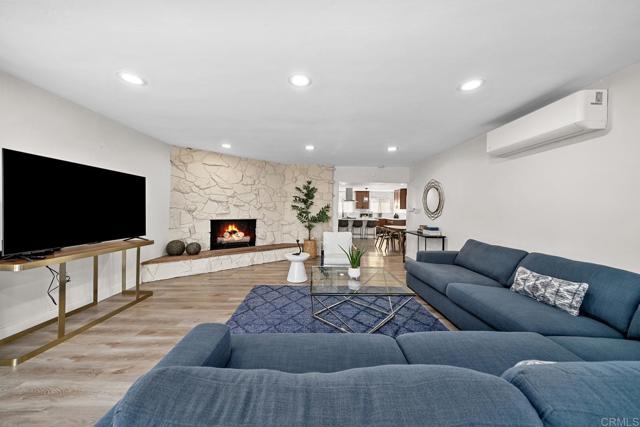 9903 Lindo Lake Place, Lakeside CA: https://media.crmls.org/mediaz/aaaf862a-5c4d-4f4d-a35a-f624c75a733b.jpg