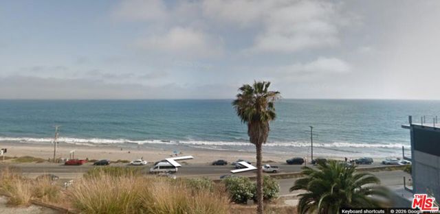 17635 Porto Marina Way, Pacific Palisades CA: https://media.crmls.org/mediaz/aab0e801-6f79-4128-8843-055fa0b3534b.jpg