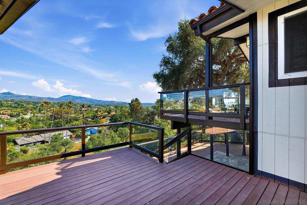 2448 Royal Crest - photo 18