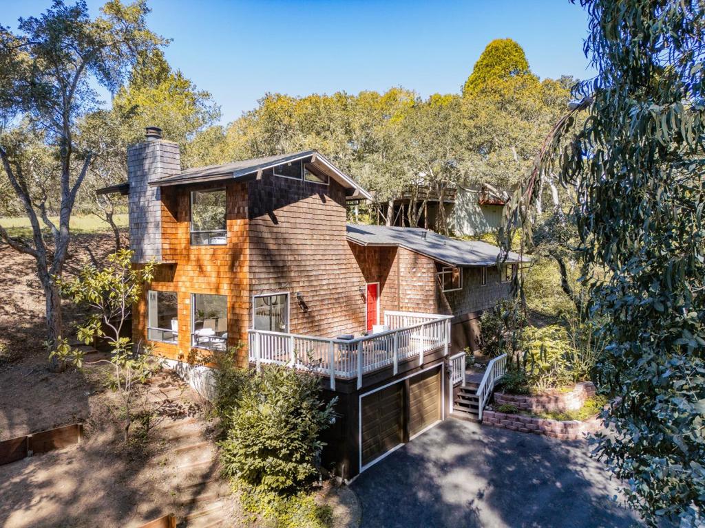 102 Robak Drive